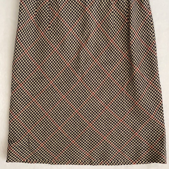 Louis Feraud | Wool Flax Blend Houndstooth Knee Length Skirt Camel/Blue/Red (4) - Picture 15 of 16